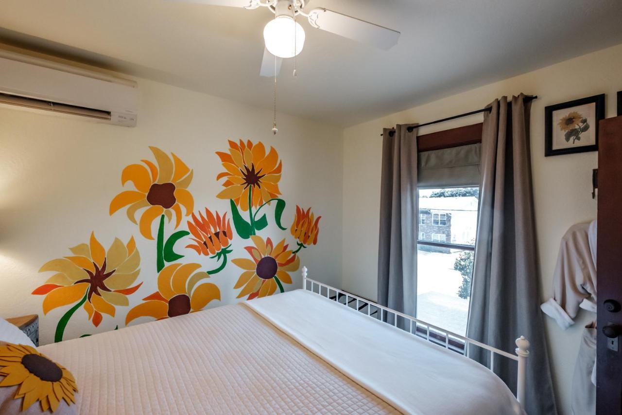 Monmouth Mamere'S Guest House מראה חיצוני תמונה
